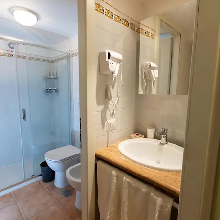 Rosam - Via Veneto 15 Min Walk From Spanish Steps Floor Luxury Рим