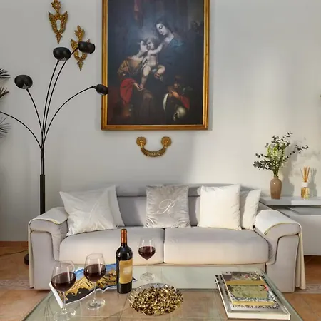 Апартаменты Rosam - Via Veneto 15 Min Walk From Spanish Steps Floor Luxury *